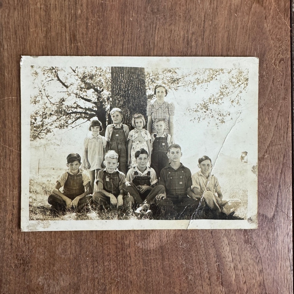 Vintage Antique Snapshot Portrait‎ Group Children One Room School Class Teacher